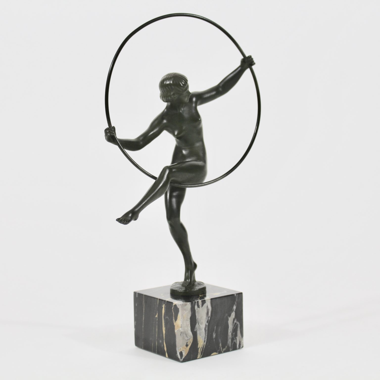 Statuette Art Déco – Danseuse Au Cerceau En Bronze (54 Cm, 5,7 Kg)