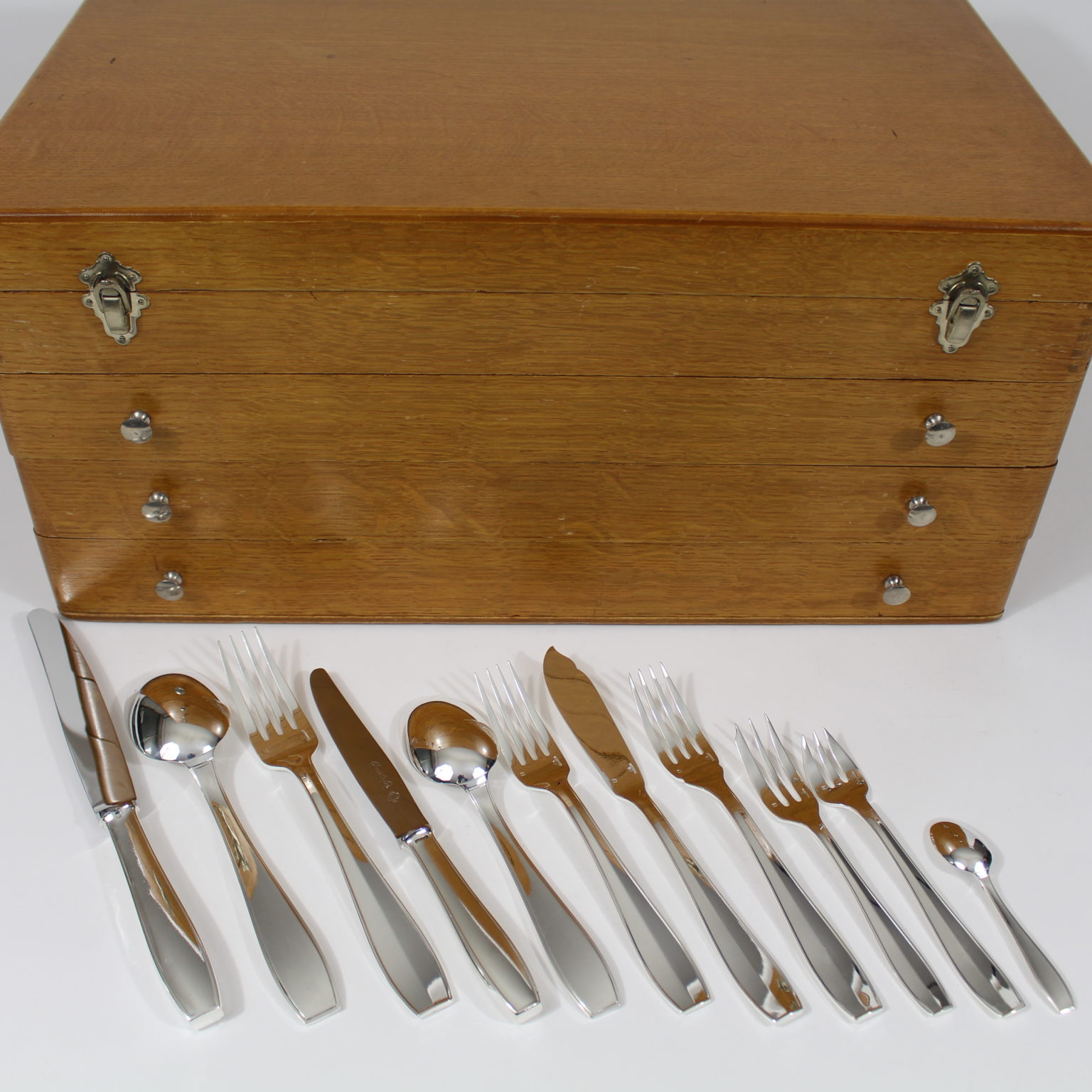 Superbe Ménagère Christofle 36 Pièces En Métal Argenté - Modèle Boréal Art Déco (1920-1949)